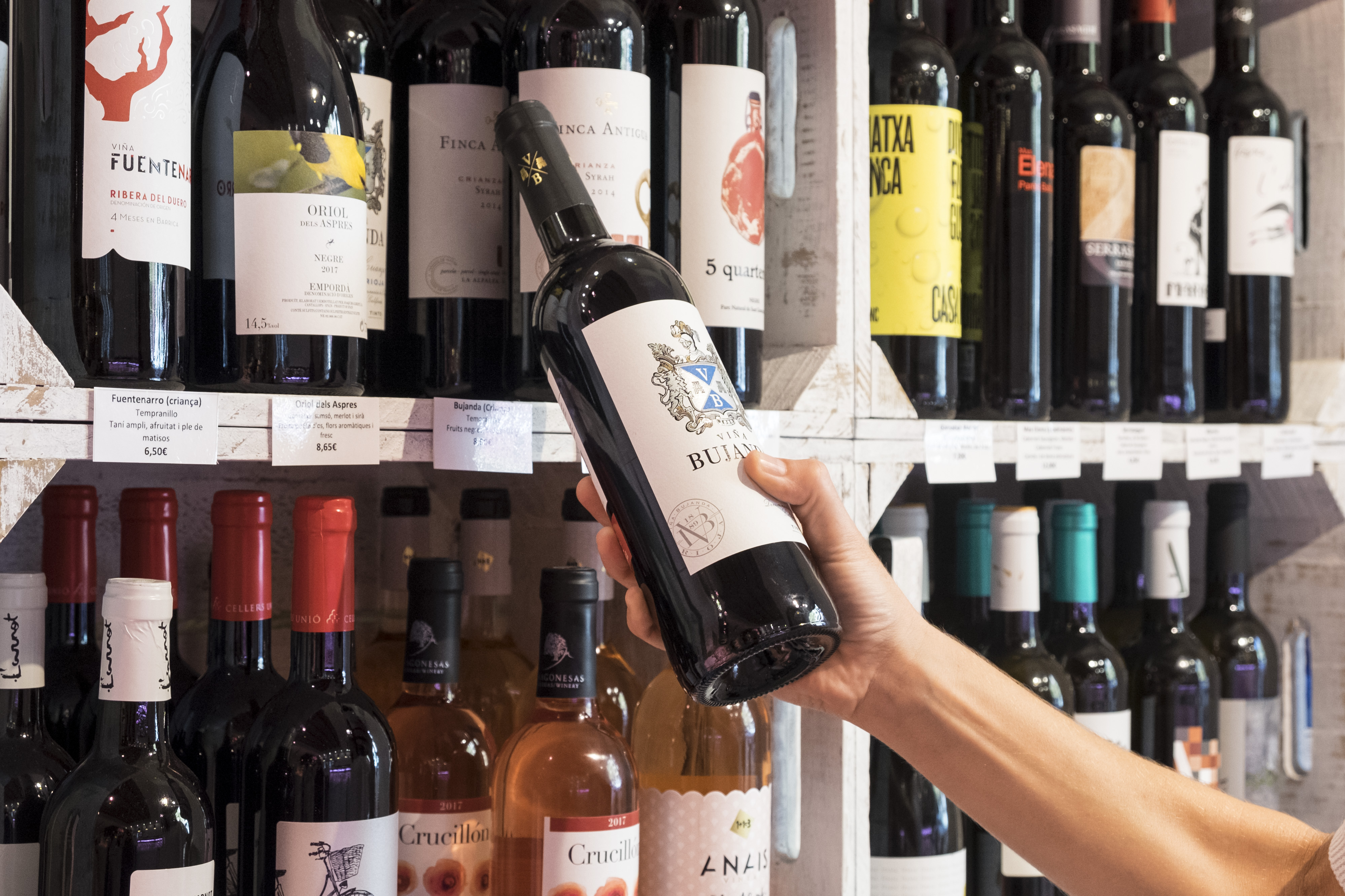 VINS I LICORS - Productes alimentaris frescos Casa Mató Sabadell